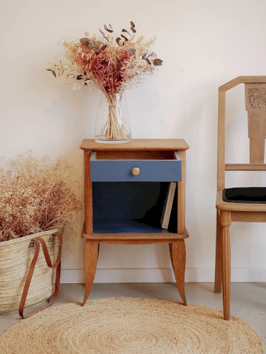 Odile, la table de chevet en bois N°631