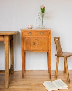 Odile, the wooden bedside table No. 648