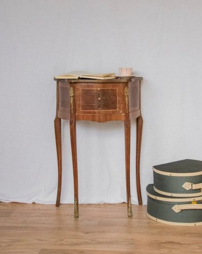 Odile, la table de chevet en bois N°649