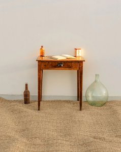 Odile, the wooden bedside table No. 653