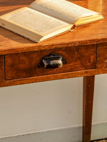 Odile, la table de chevet en bois N°653