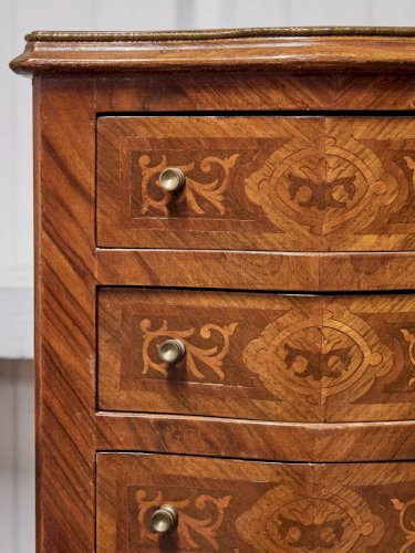 Odile, la table de chevet en bois style Louis XV N°657