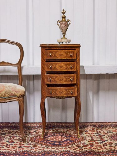 Odile, la table de chevet en bois style Louis XV N°657