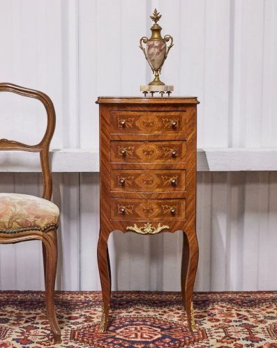 Odile, la table de chevet en bois style Louis XV N°657