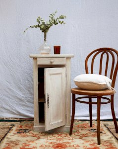 Odile, the oak bedside table N°655