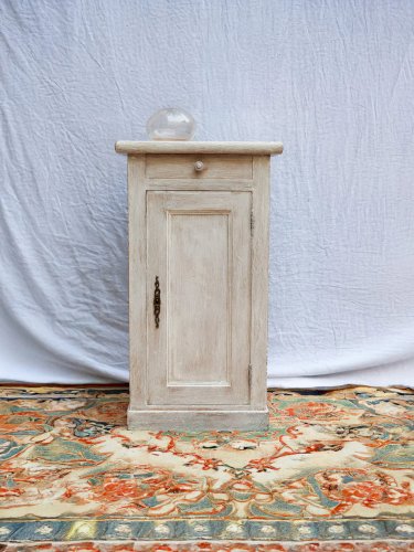 Odile, la table de chevet en chêne N°655