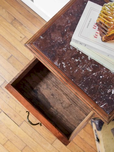 Odile, la table de chevet en marbre N°342