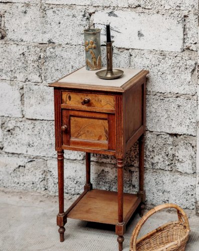 Odile, la table de chevet en marbre N°492