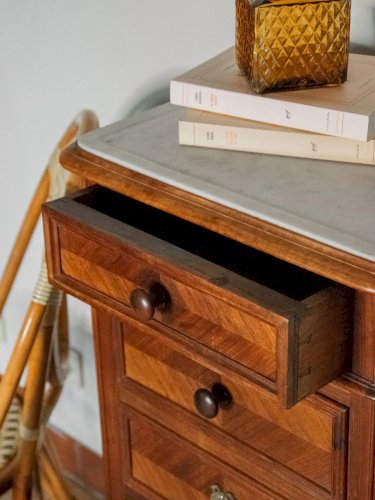 Odile, la table de chevet N°608