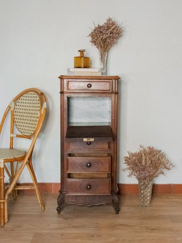 Odile, la table de chevet N°608