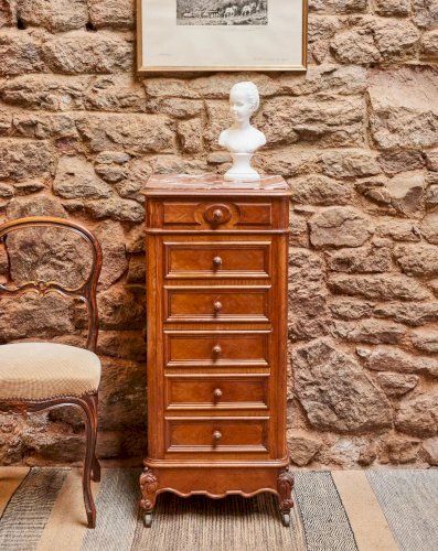 Odile, la table de chevet N°645