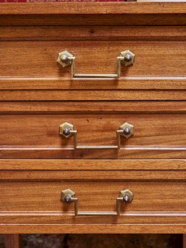 Odile, la table de chevet N°646