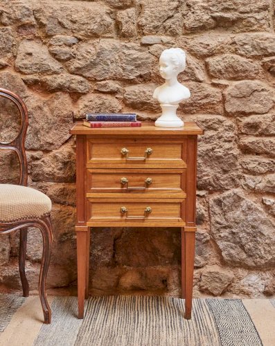 Odile, la table de chevet N°646