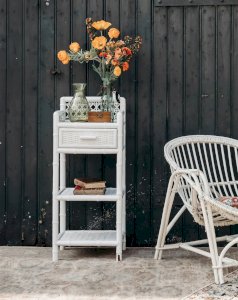 Odile, the white rattan bedside table No. 511