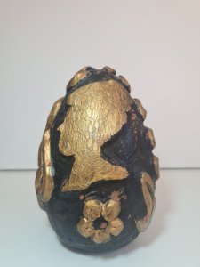 Decorative egg