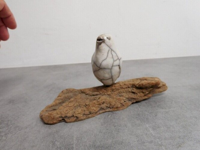 OISEAU EN CRAQUELE SUR BOIS