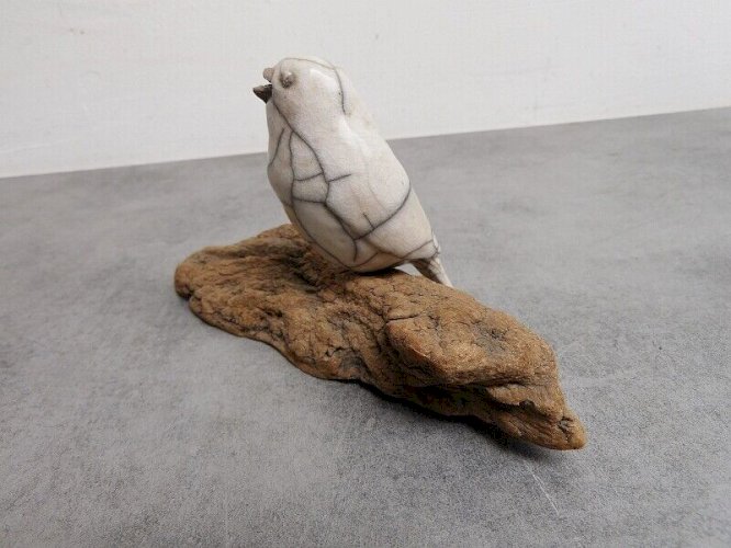 OISEAU EN CRAQUELE SUR BOIS