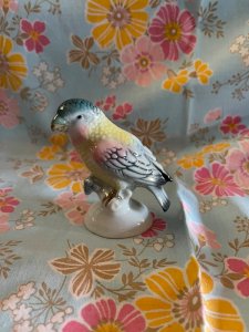 Porcelain bird