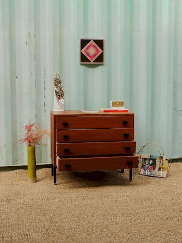 Olga, la commode en bois et métal N°330