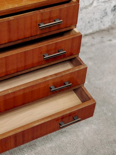 Olga, la commode en bois N°111