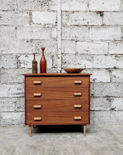 Olga, la commode en bois N°150