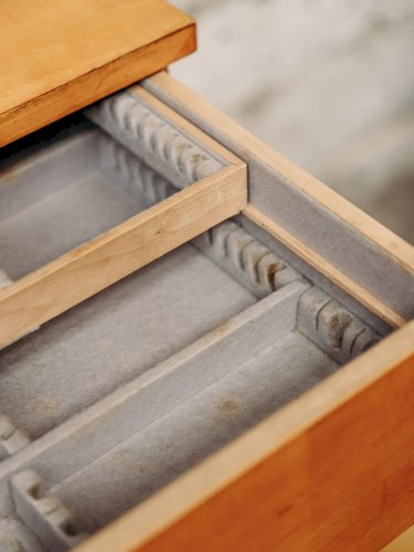 Olga, la commode en bois N°203