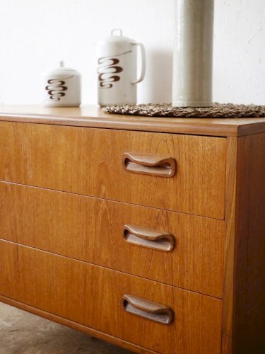 Olga, la commode en bois N°302