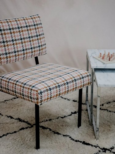 Olivia, la chauffeuse en métal N°82