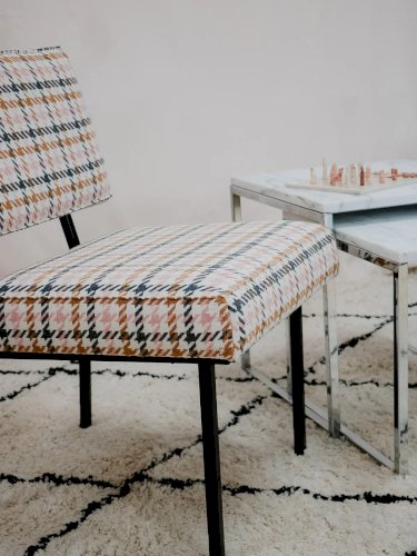 Olivia, la chauffeuse en métal N°82