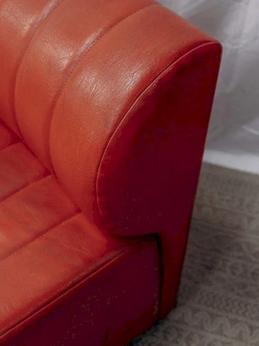 Olivia, la chauffeuse en skaï rouge N°62