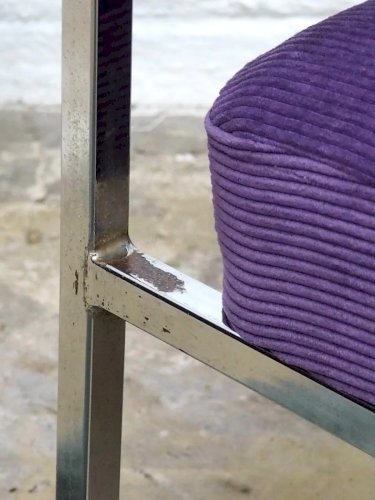 Olivia, la chauffeuse en velours et chrome N°78