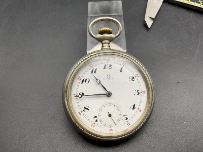 OMEGA montre gousset régulateur chemineaux suisse lunette vise .