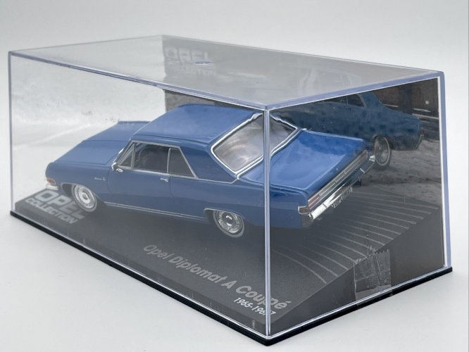 Opel Diplomat A Coupé (1965-1967) 1/43 Opel Collection