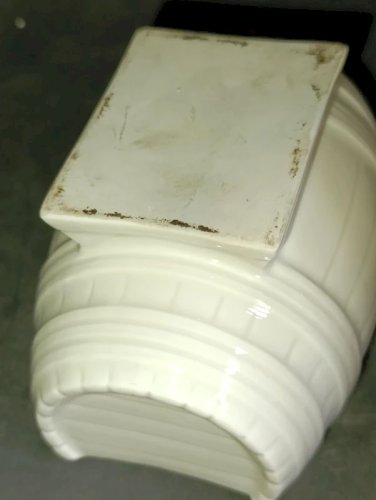 original coffret porcelaine en forme de tonneaux en bon etat