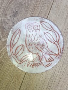 Original dessous de bouteille ou verre a décor de chouette signe en bon état