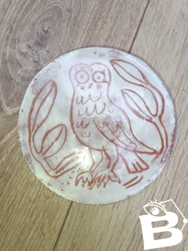 Original dessous de bouteille ou verre a décor de chouette signe en bon état