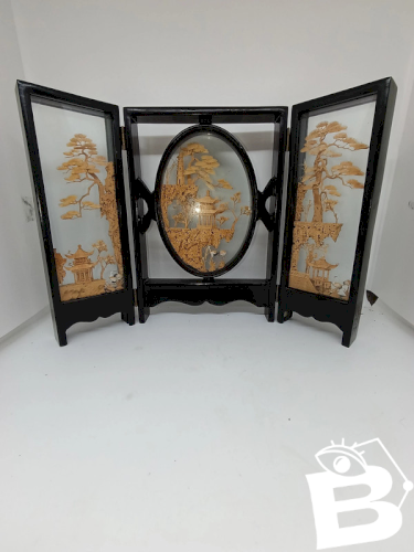 original diorama chinois en bois laque et decor liege en bon etat