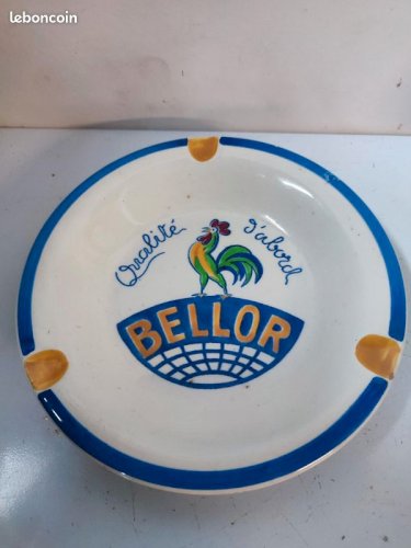 Original et rare cendrier marque Bellor produit par la manufacture de Gien en bon etat(made in chiner )