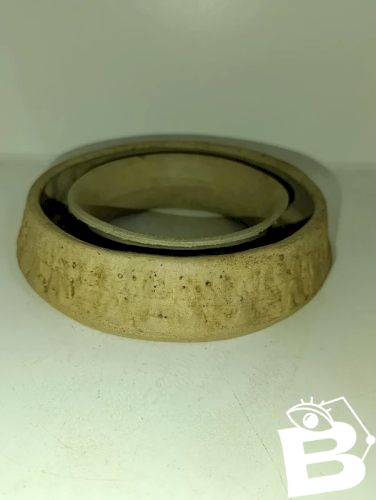 original jardiniere circualire marque  hillstonia en bon etat