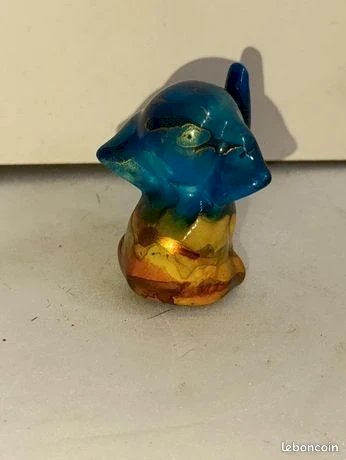 Original petit elephant peint emaille multicouleur en bon etat