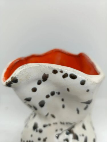 original pichet style dalmatien signé JH? et cannes en bon etat