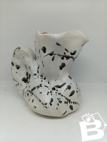 original pichet style dalmatien signé JH? et cannes en bon etat