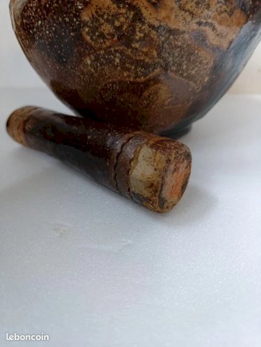 original pilon - mortier en ceramique signé jean claude monange en bon etat