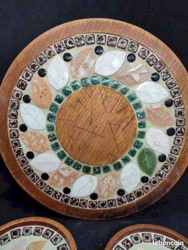 Original plateau et deux dessous de bouteilles/ verres vintage avec mosaique