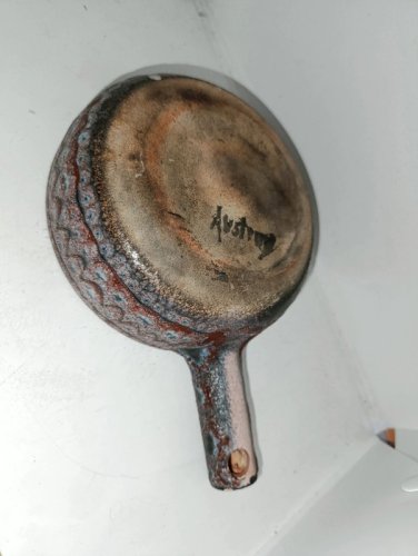 original poelon en ceramique signé jean austruy en bon etat general
