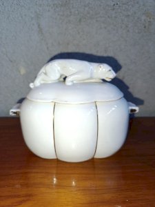 Original pot covered with a lion-shaped handle, of Russian origin? In good condition.