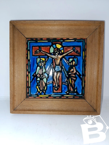 original tole peinte à decor de  crucifixion dans le gout de Georges rouault  en bon etat