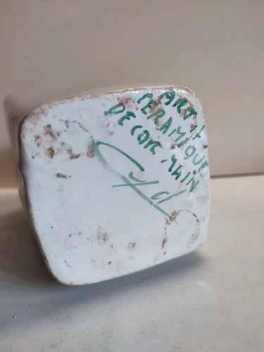 Original vase bouteille à decor floral Art et ceramique signé en bon etat