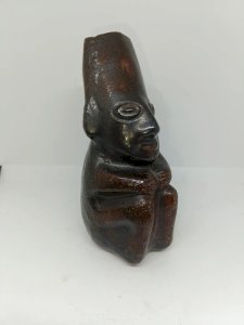 original vase/ urne en terre cuite sud américaine en bon etat
