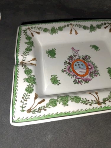 original vide poche cendrier decor blason et floral asiatique en bon etat